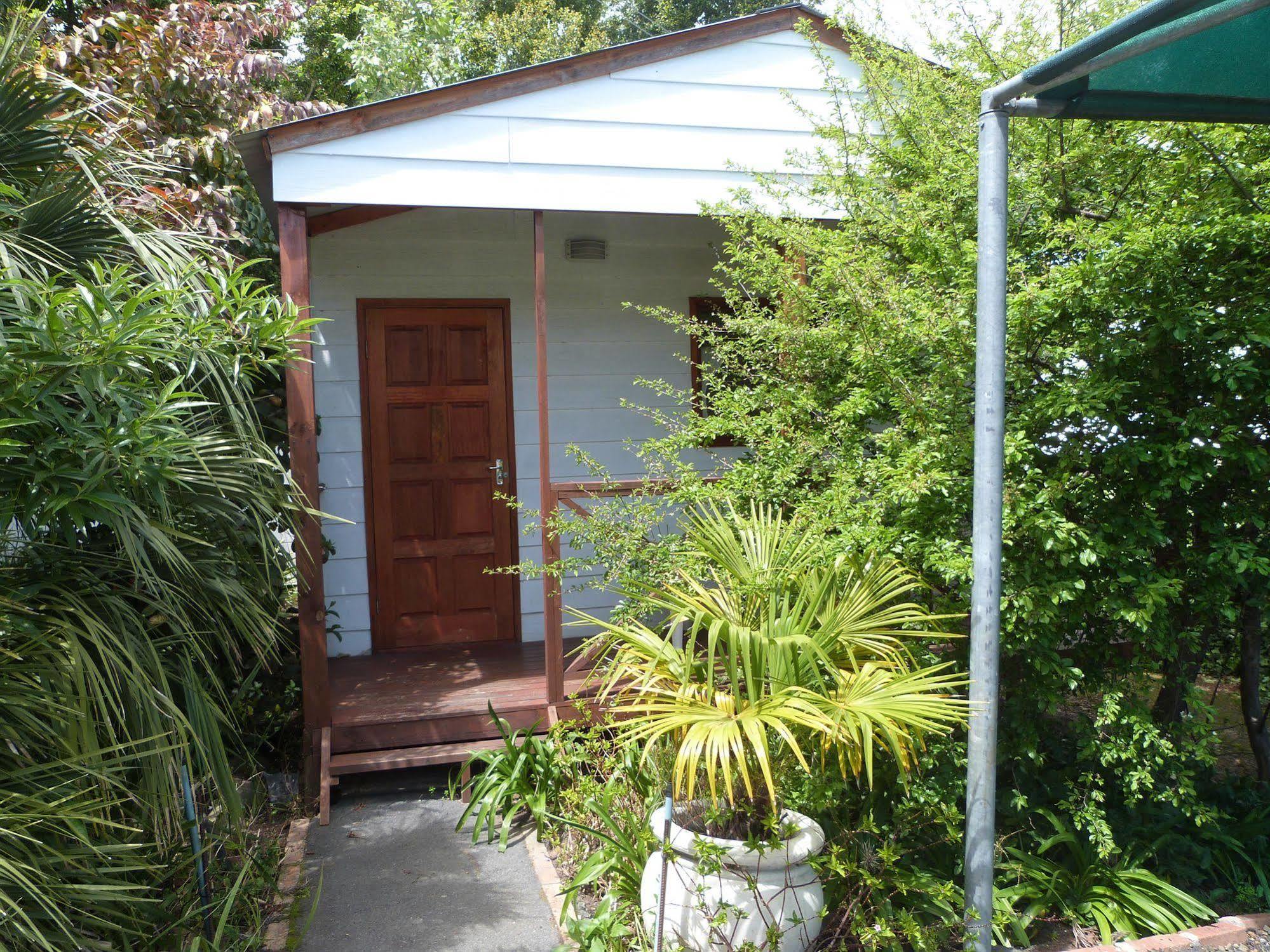 Penny Lane Lodge Somerset West Exterior photo